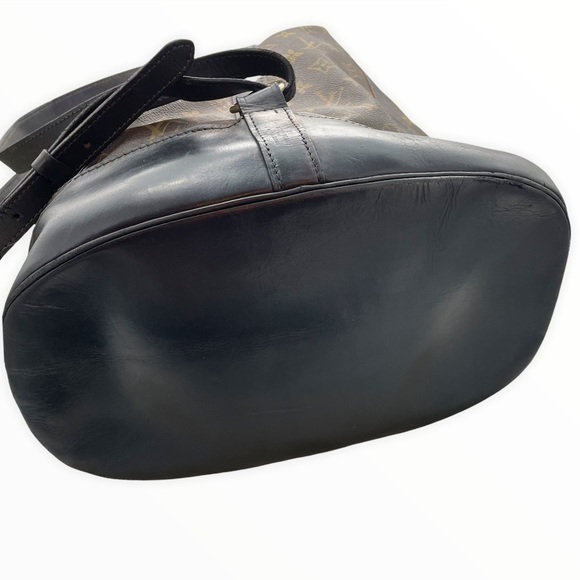 Louis Vuitton Randonnee GM backpack - Picture 9 of 13